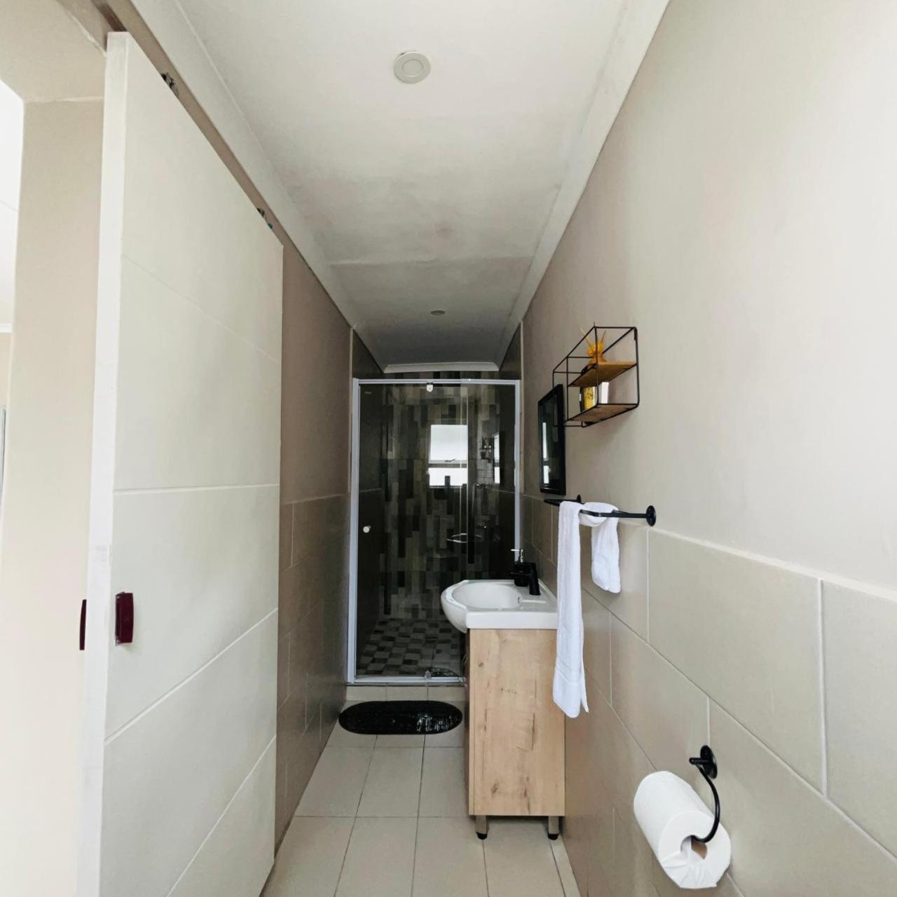 איסט לונדון Hidden Bliss Guesthouse מראה חיצוני תמונה