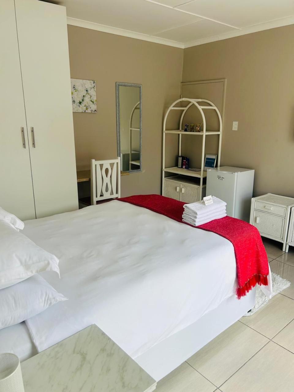 איסט לונדון Hidden Bliss Guesthouse חדר תמונה